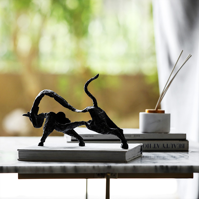Modern Black Hollow Arts Bull  - Home Office Layout ulasan dan harga